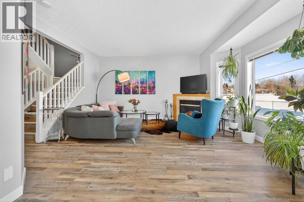 32 Prominence Park SW, Calgary, Alberta  T3H 4K8 - Photo 8 - A2289088