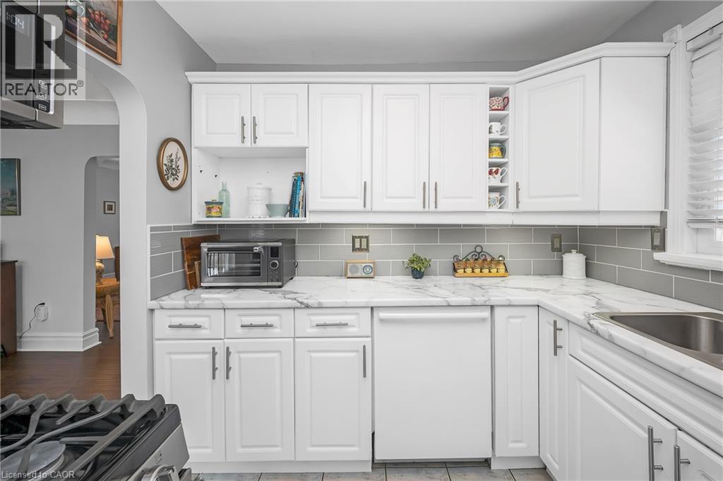 15 Maple Avenue, Stoney Creek, Ontario  L8G 2P1 - Photo 12 - 40819317