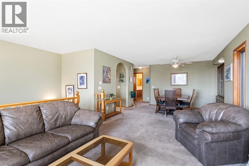 48 Headlands Close, Cochrane, Alberta  T4C 1M3 - Photo 10 - A2301386