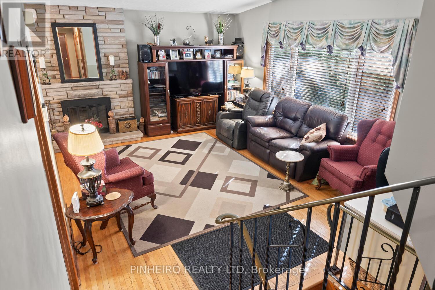 6 Oregon Road, London South, Ontario  N5Z 4B9 - Photo 4 - X13019038