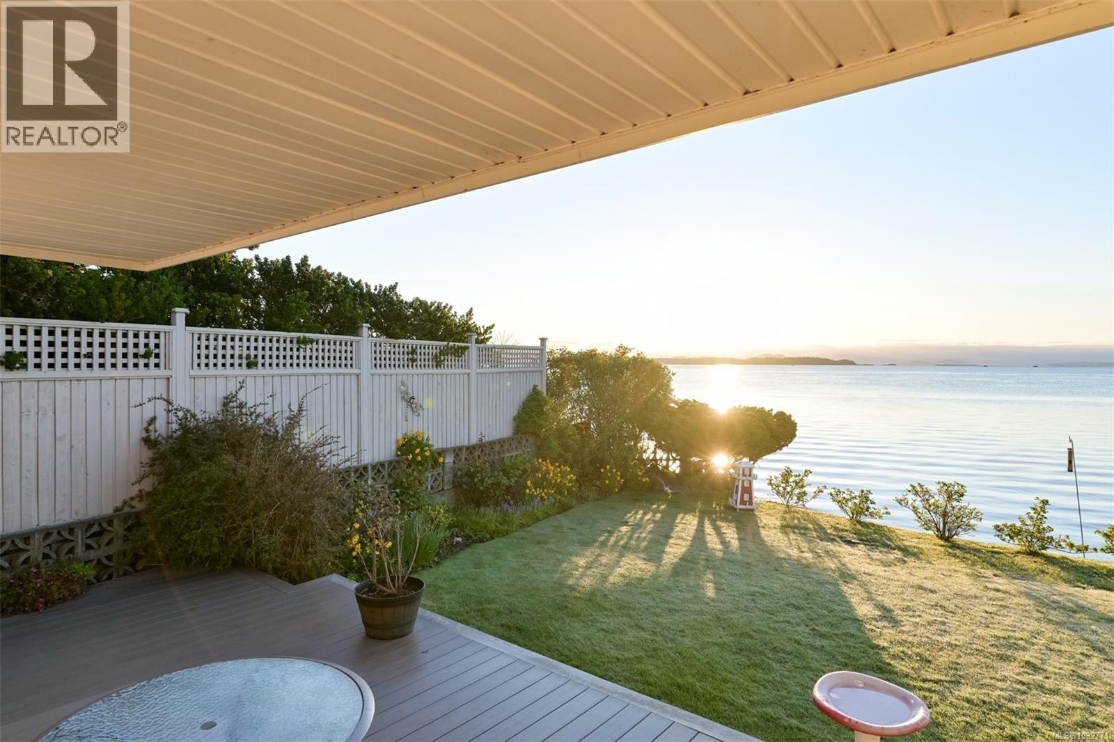 2543 Shoreacres Rd, Sidney, British Columbia  V8L 2E3 - Photo 21 - 1032771