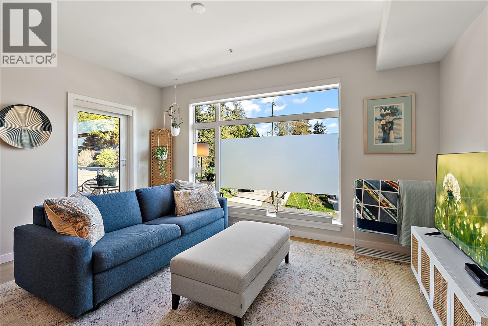 214 5120 Cordova Bay Rd, Saanich, British Columbia  V8Y 2K5 - Photo 12 - 1032751