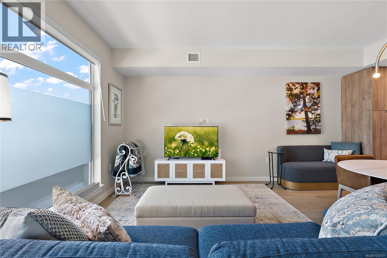 214 5120 Cordova Bay Rd, Saanich, British Columbia  V8Y 2K5 - Photo 13 - 1032751