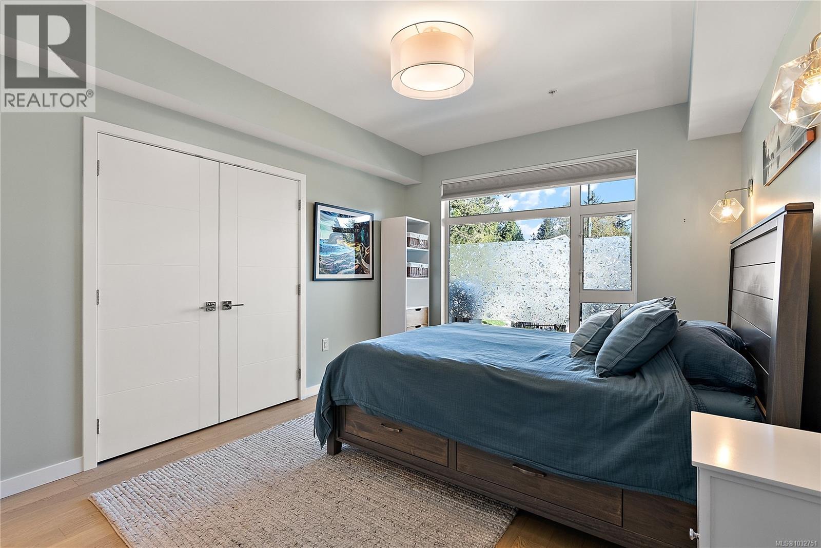 214 5120 Cordova Bay Rd, Saanich, British Columbia  V8Y 2K5 - Photo 17 - 1032751