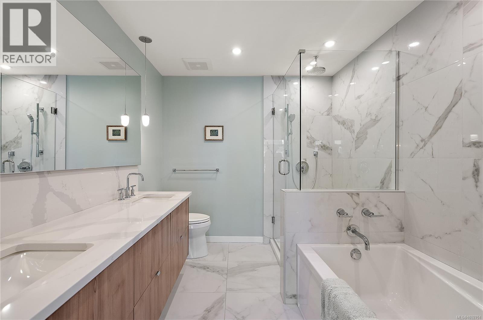 214 5120 Cordova Bay Rd, Saanich, British Columbia  V8Y 2K5 - Photo 19 - 1032751