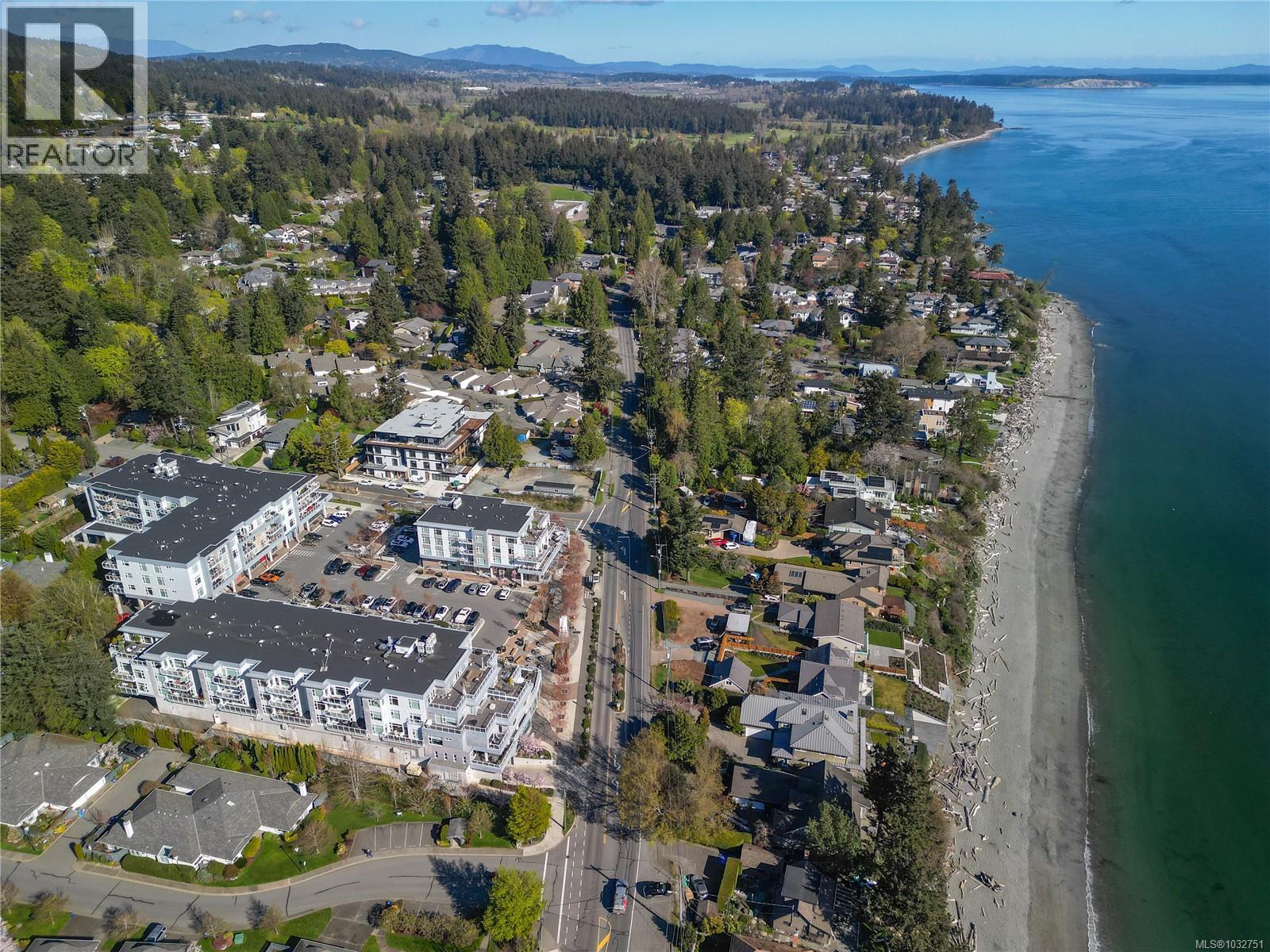 214 5120 Cordova Bay Rd, Saanich, British Columbia  V8Y 2K5 - Photo 2 - 1032751