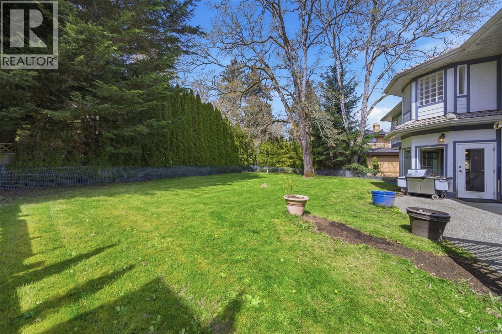 1032 Valewood Trail, Saanich, British Columbia  V8X 5G7 - Photo 37 - 1030994