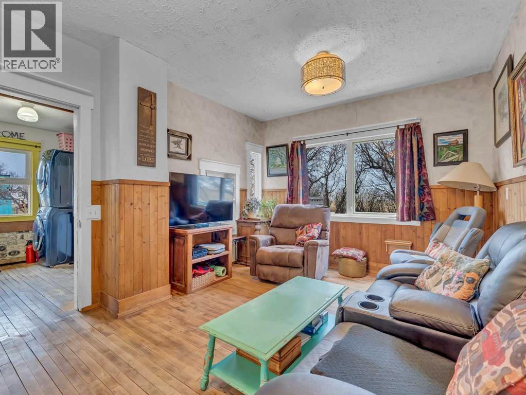 112079 Township Road 100, Bow Island, Alberta  T0K 0G0 - Photo 11 - A2291110