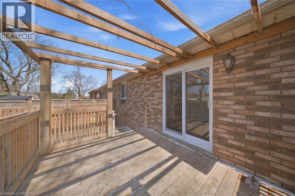 10 Clara Crescent, Brantford, Ontario  N3S 7C7 - Photo 32 - 40815330