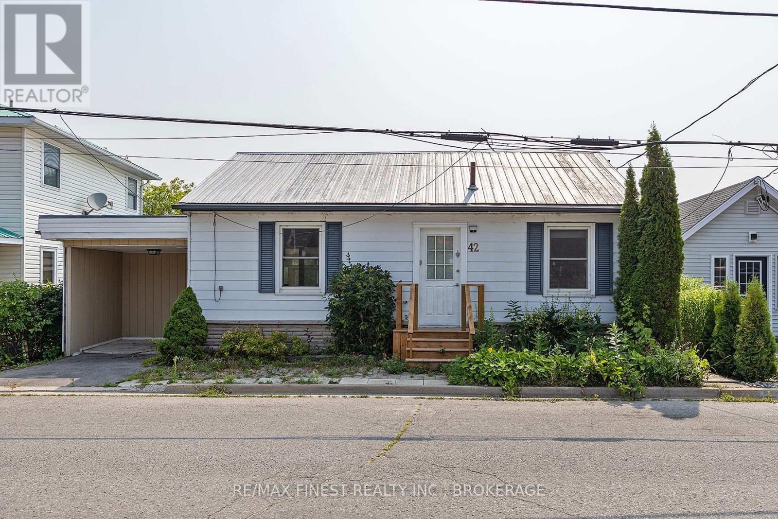 42a Hill Street, Prince Edward County, Ontario  K0K 2T0 - Photo 1 - X13018986