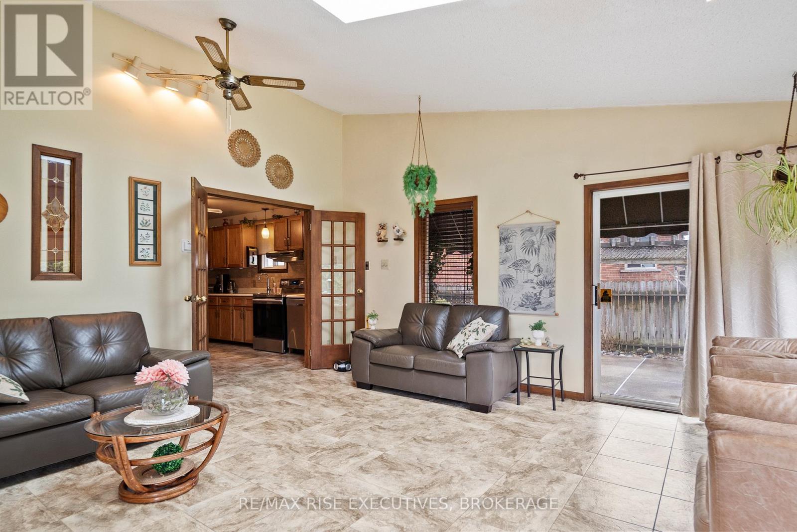 127 Nicholson Crescent, Loyalist, Ontario  K7N 1W9 - Photo 19 - X13019090