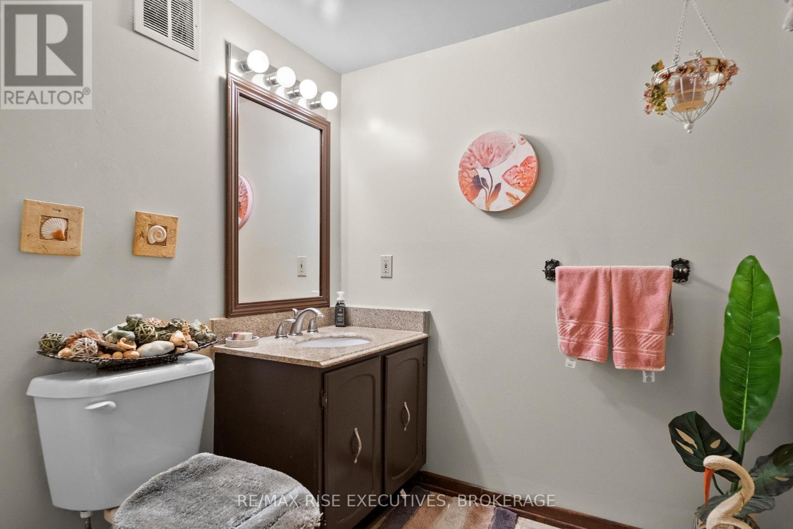 127 Nicholson Crescent, Loyalist, Ontario  K7N 1W9 - Photo 36 - X13019090