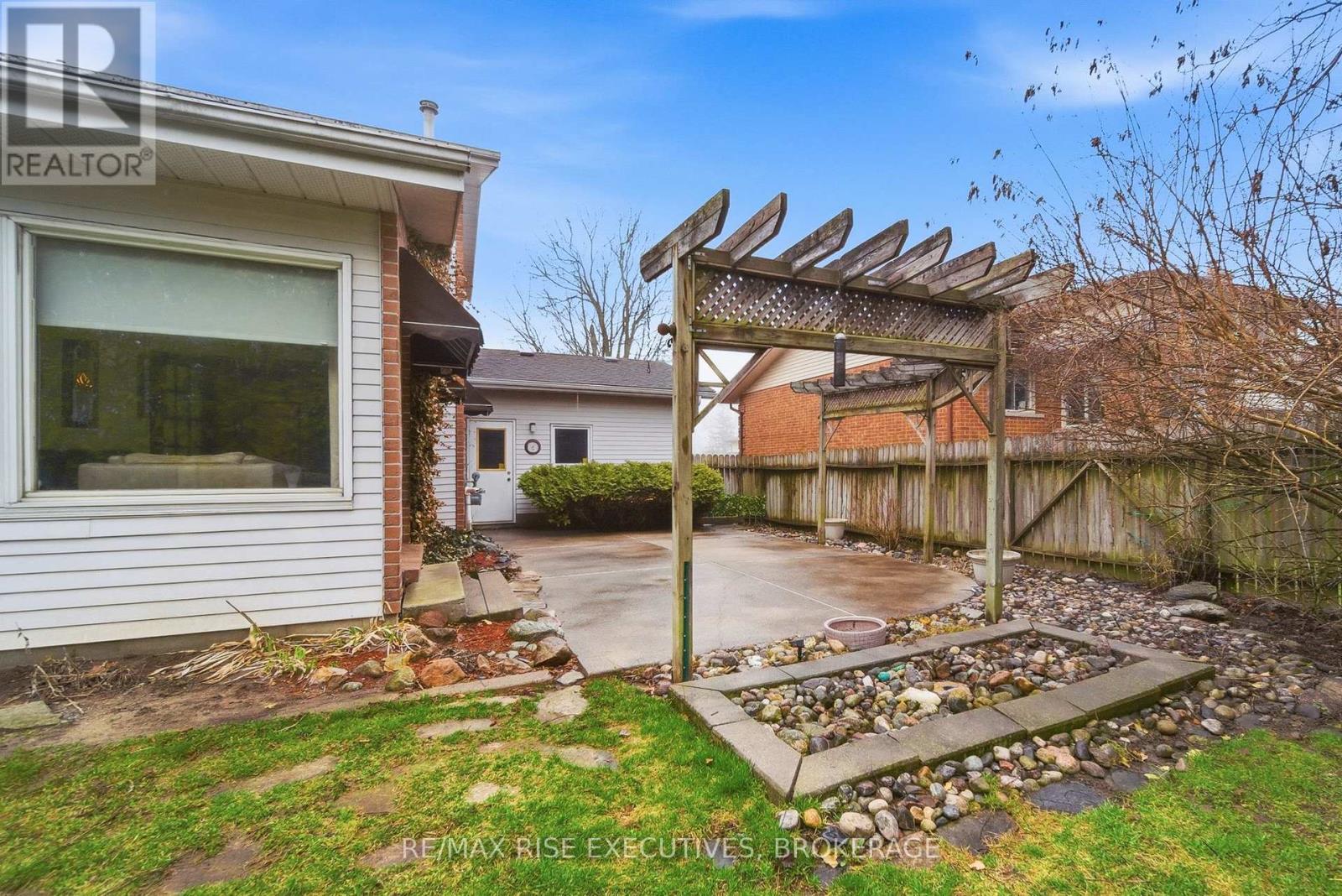 127 Nicholson Crescent, Loyalist, Ontario  K7N 1W9 - Photo 44 - X13019090