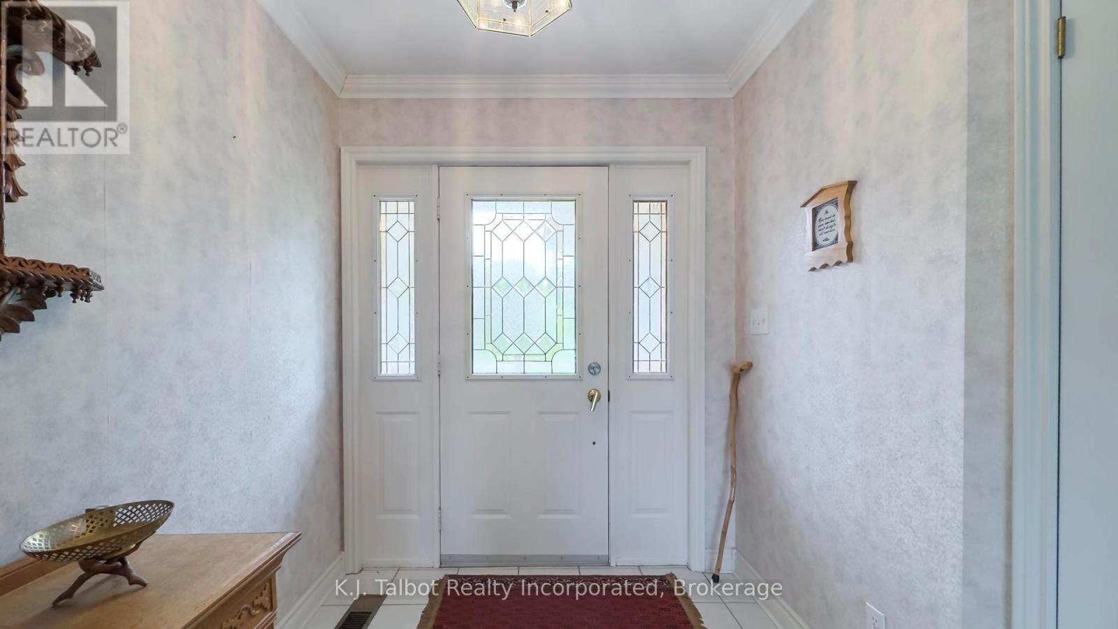 386 Templeton Street, North Huron, Ontario  N0M 1H0 - Photo 17 - X13019014