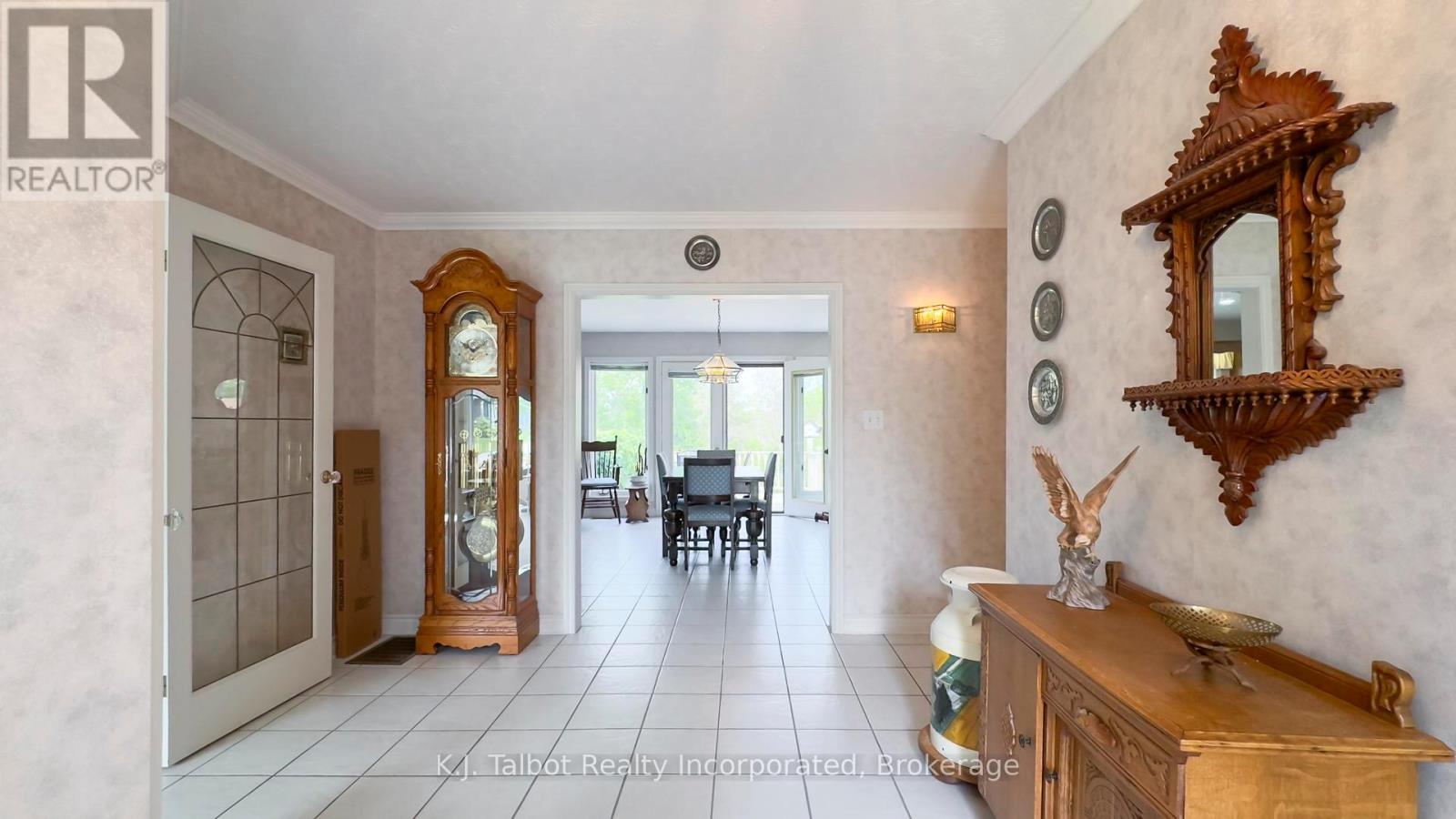 386 Templeton Street, North Huron, Ontario  N0M 1H0 - Photo 18 - X13019014