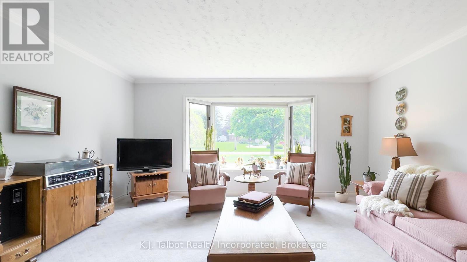 386 Templeton Street, North Huron, Ontario  N0M 1H0 - Photo 21 - X13019014