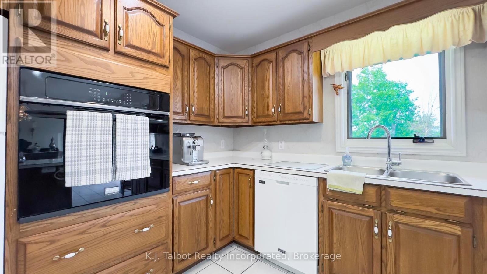 386 Templeton Street, North Huron, Ontario  N0M 1H0 - Photo 30 - X13019014