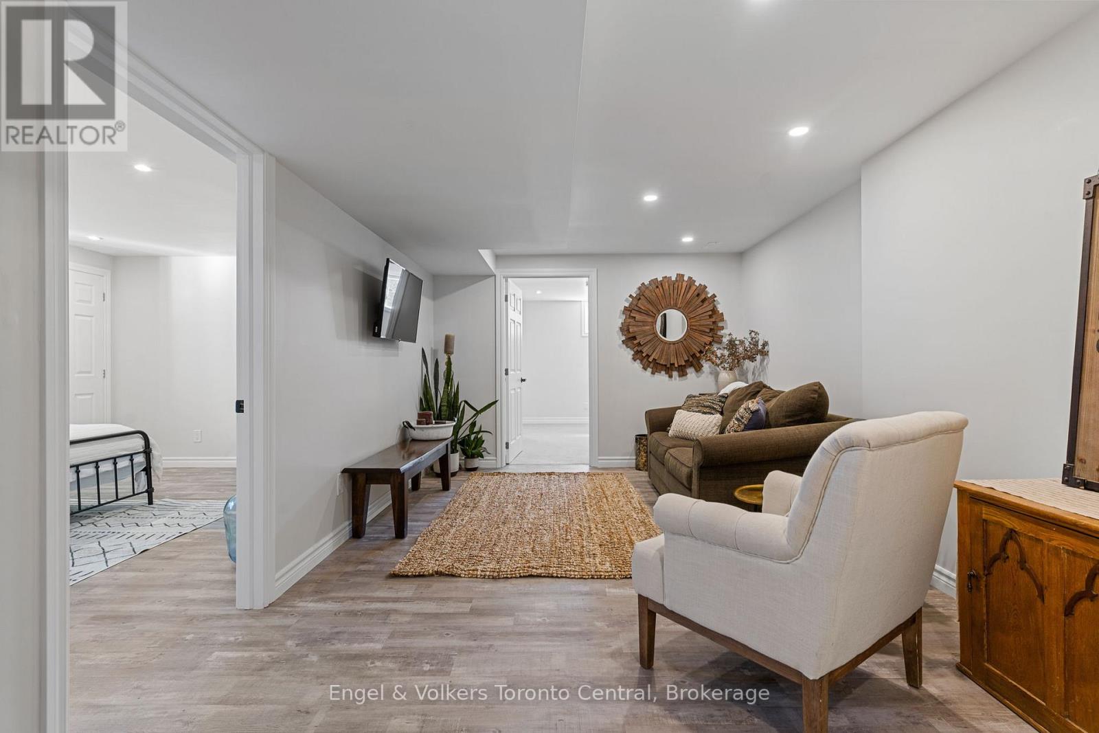 242 Somers Street, Georgian Bluffs, Ontario  N4K 6V5 - Photo 36 - X13019016