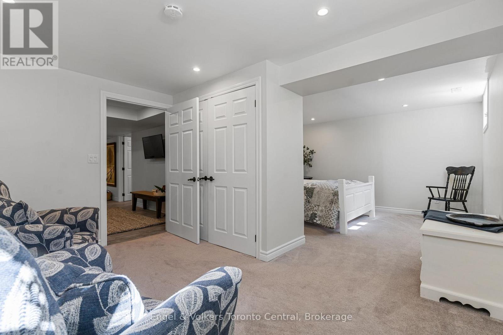 242 Somers Street, Georgian Bluffs, Ontario  N4K 6V5 - Photo 37 - X13019016