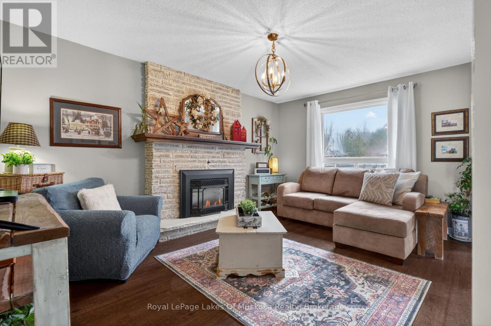 17 Silverwood Drive, Huntsville, Ontario  P1H 1N1 - Photo 4 - X13019056