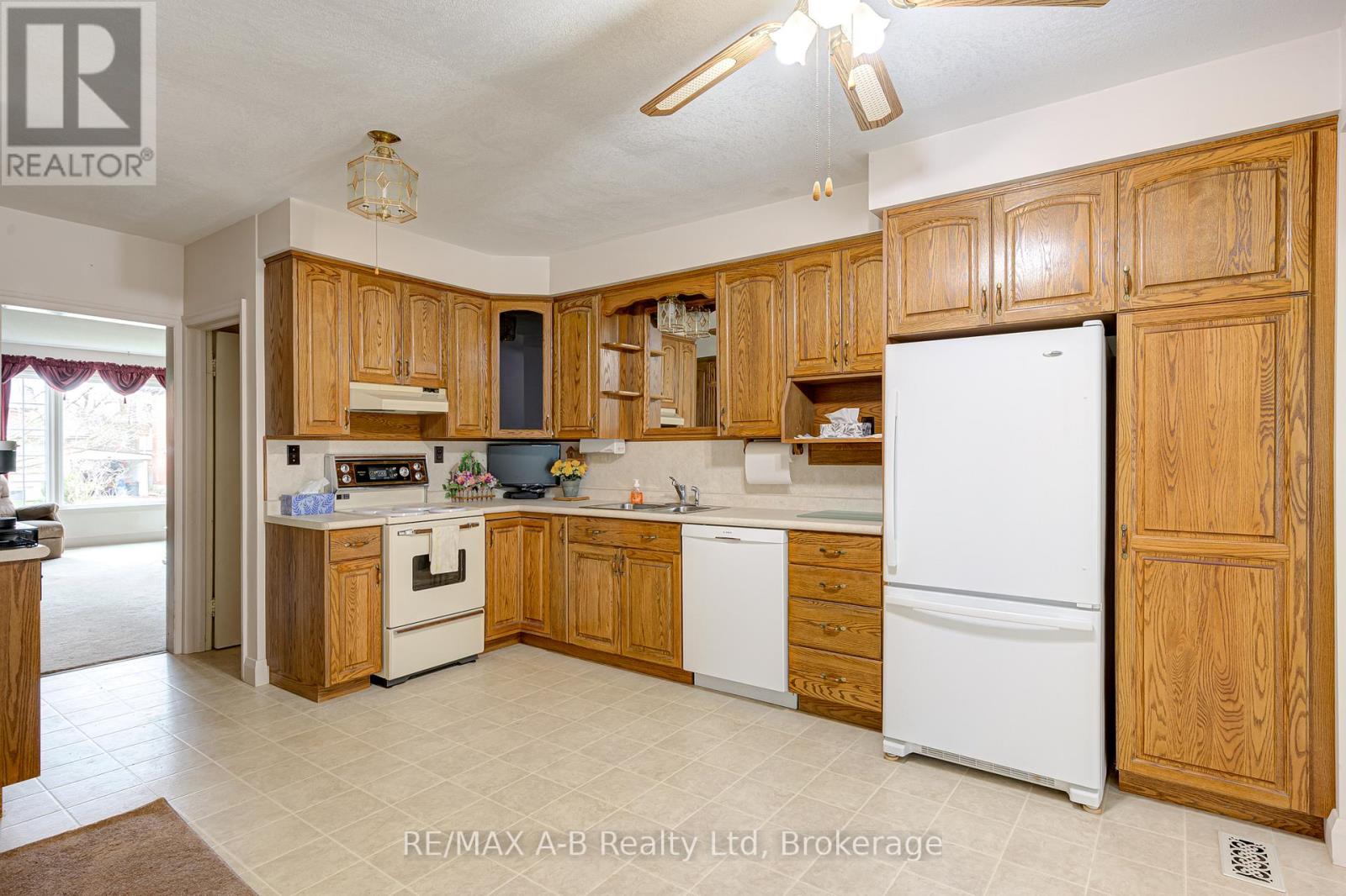 152 Birmingham Street, Stratford, Ontario  N5A 2T2 - Photo 12 - X13019068