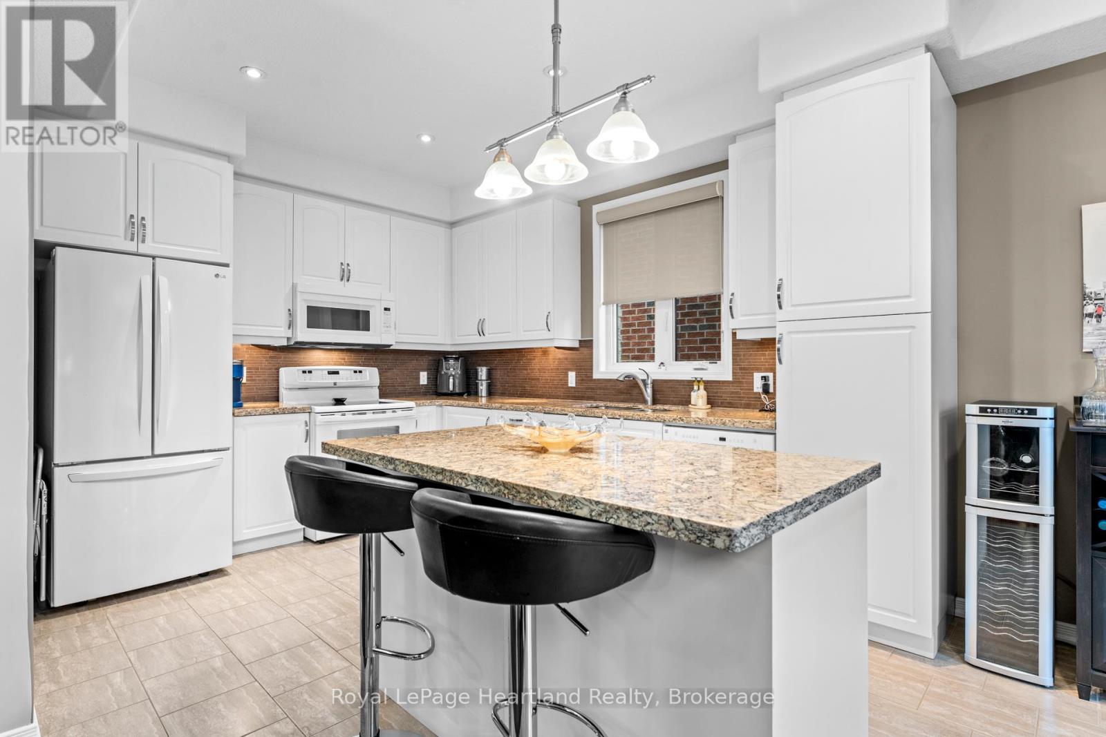 10 Macpherson Avenue, Huron East, Ontario  N0K 1W0 - Photo 16 - X13019076