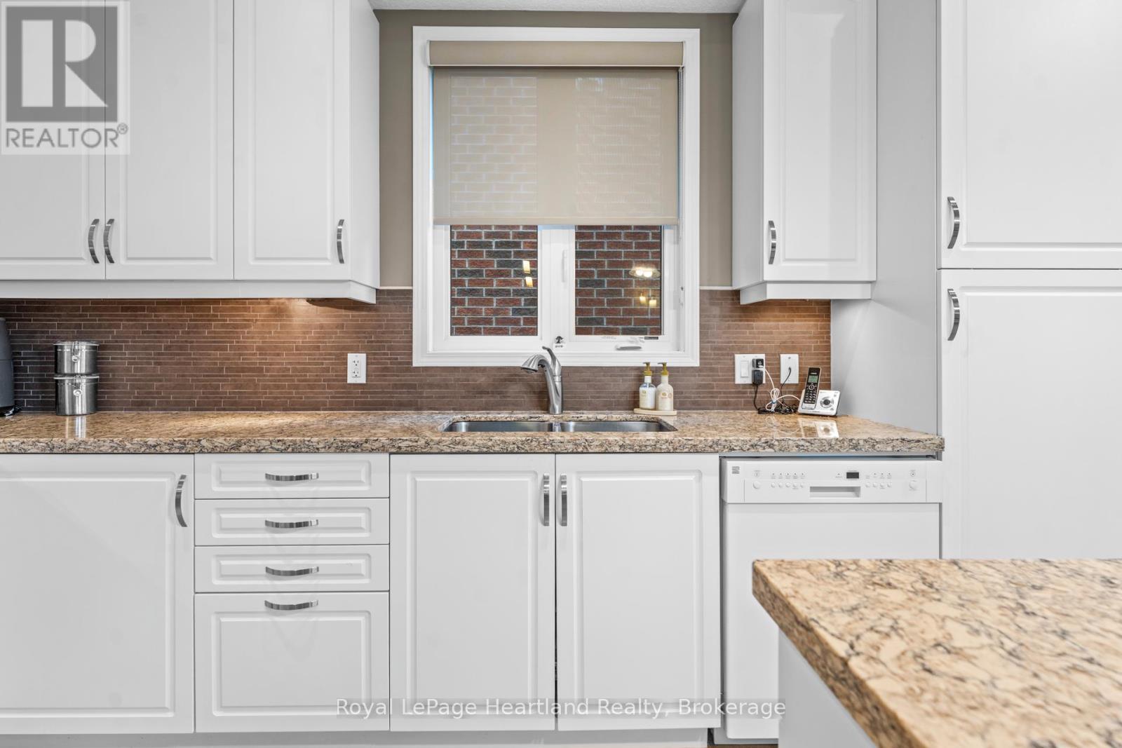 10 Macpherson Avenue, Huron East, Ontario  N0K 1W0 - Photo 20 - X13019076