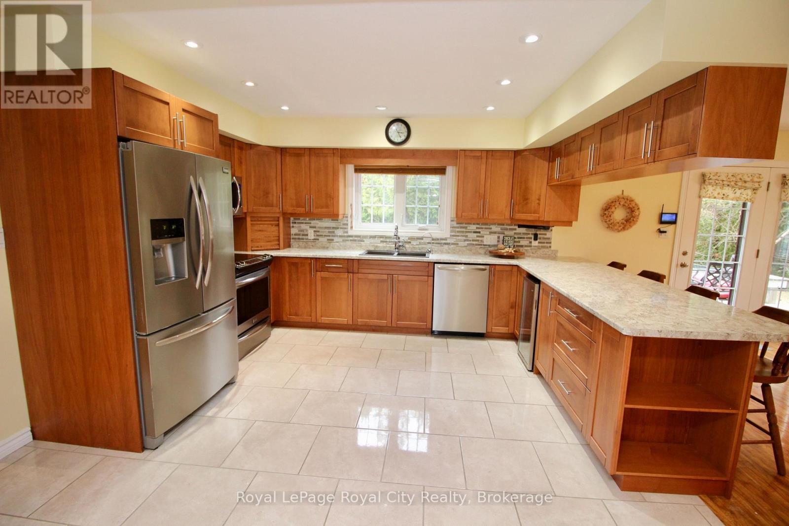 13 Elgin Street, Northern Bruce Peninsula, Ontario  N0H 2R0 - Photo 17 - X13019136