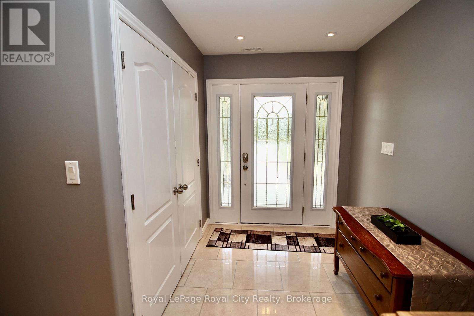 13 Elgin Street, Northern Bruce Peninsula, Ontario  N0H 2R0 - Photo 9 - X13019136