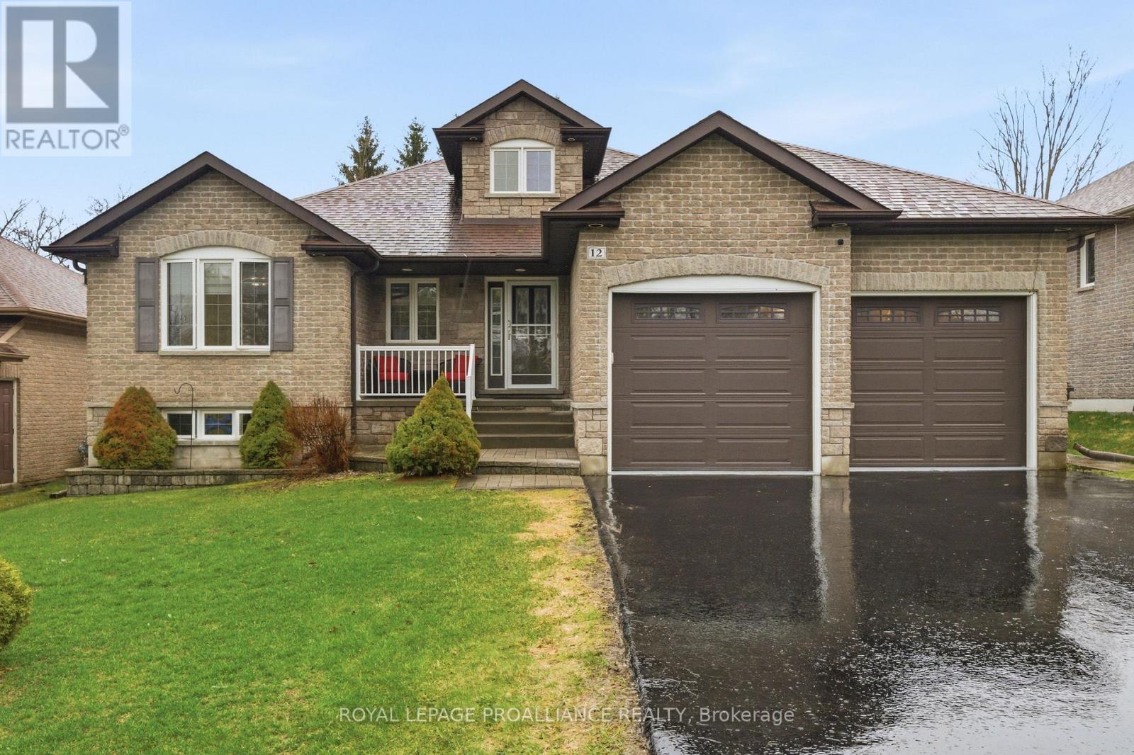 12 PINE MARSH LANE, Quinte West, Ontario