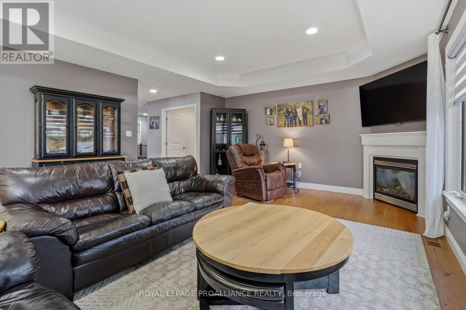 12 Pine Marsh Lane, Quinte West, Ontario  K8V 0A5 - Photo 10 - X13019100