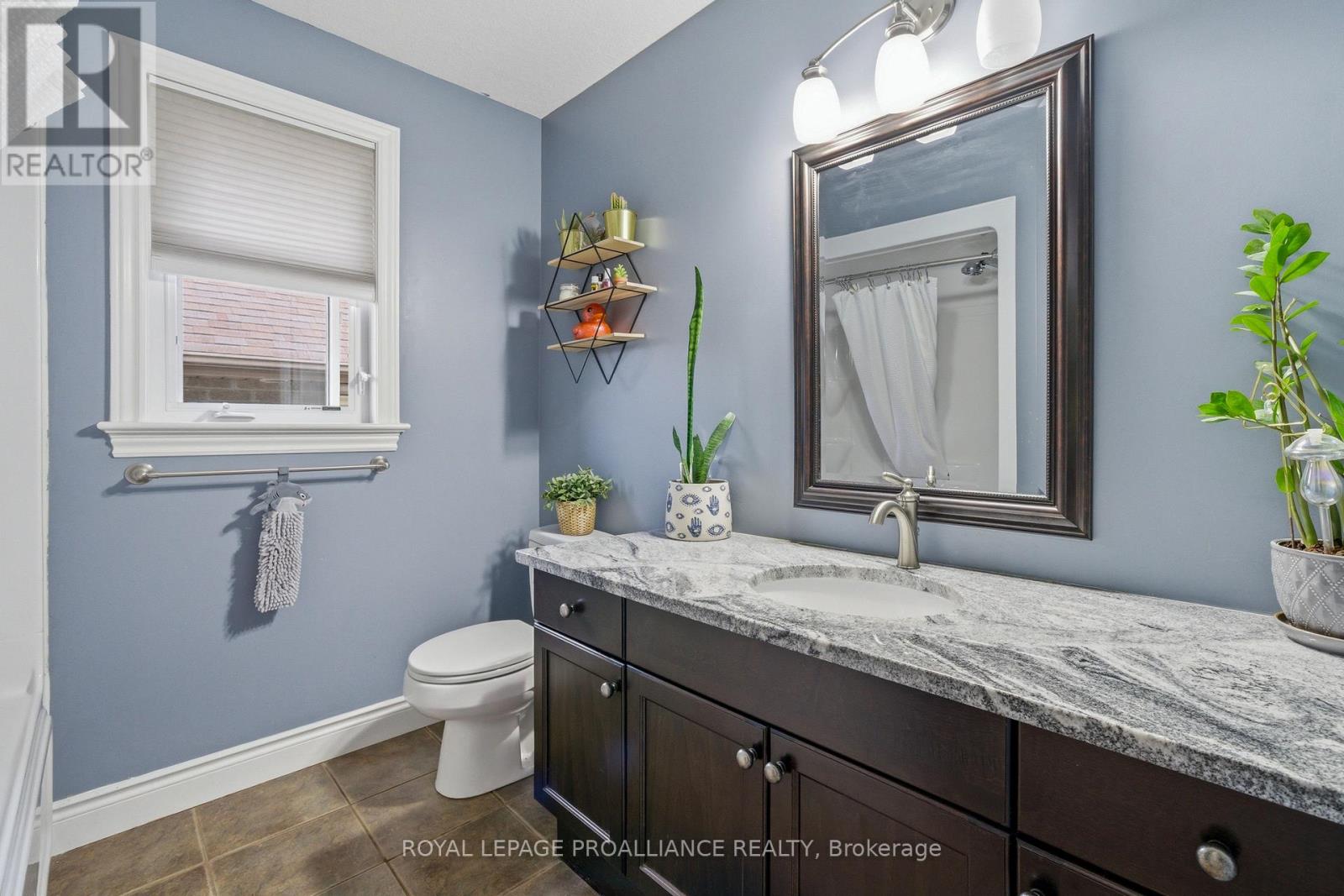 12 Pine Marsh Lane, Quinte West, Ontario  K8V 0A5 - Photo 21 - X13019100