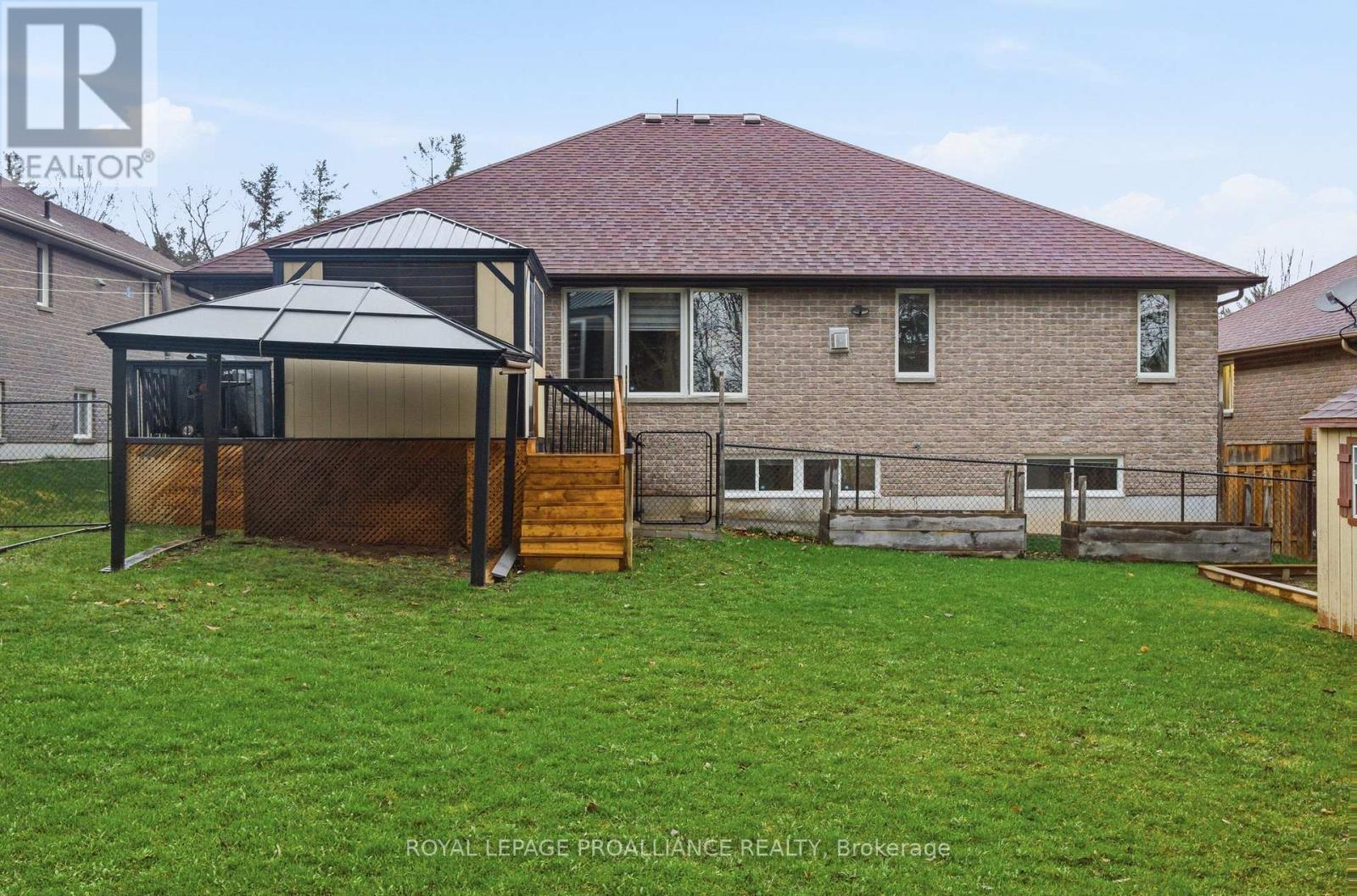 12 Pine Marsh Lane, Quinte West, Ontario  K8V 0A5 - Photo 47 - X13019100
