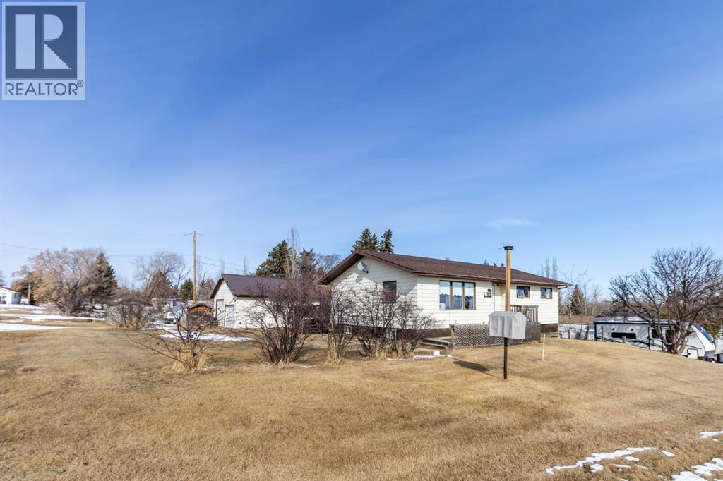 203 Percy Street, Bittern Lake, Alberta  T0C 0L0 - Photo 16 - A2296057