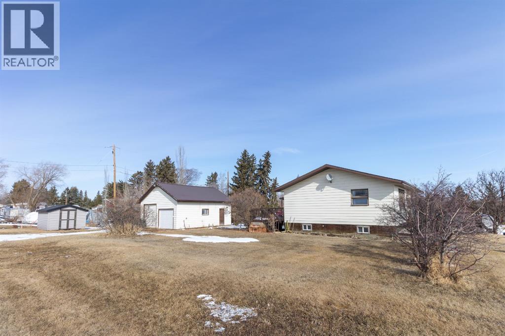 203 Percy Street, Bittern Lake, Alberta  T0C 0L0 - Photo 17 - A2296057