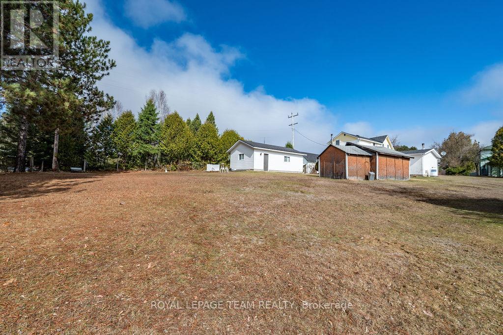 3709 Old Barrys Bay Road, Madawaska Valley, Ontario  K0J 1B0 - Photo 10 - X13019062