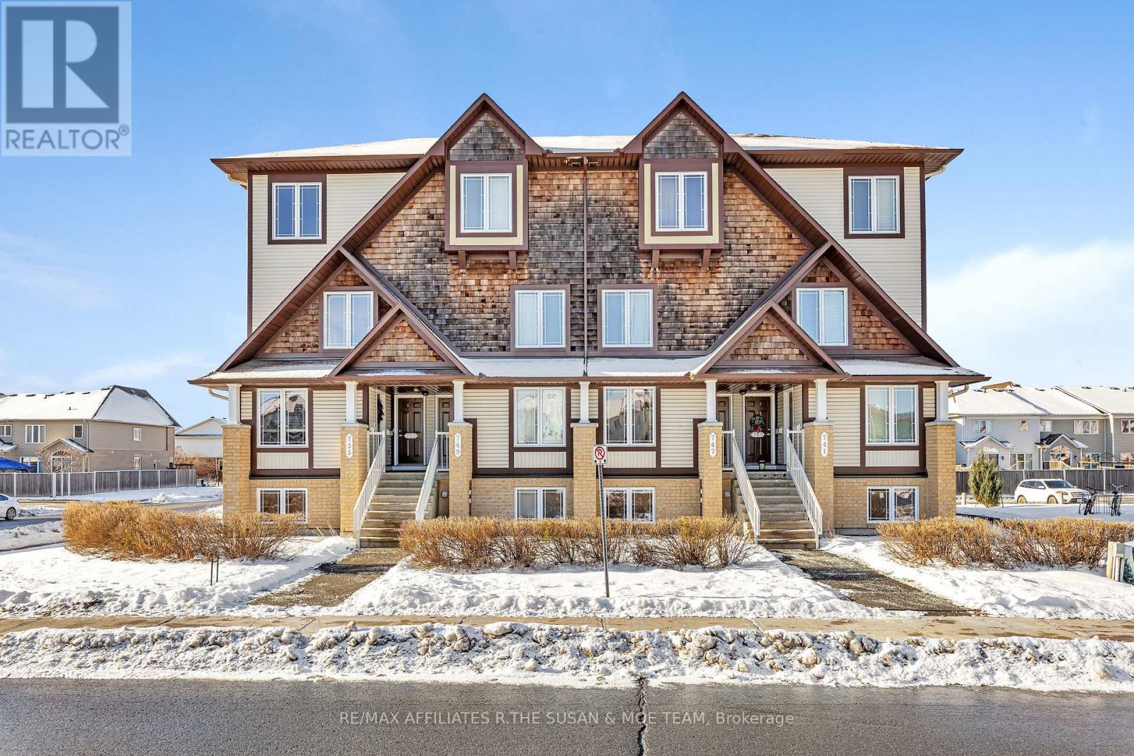 753 LAKERIDGE DRIVE, ottawa, Ontario