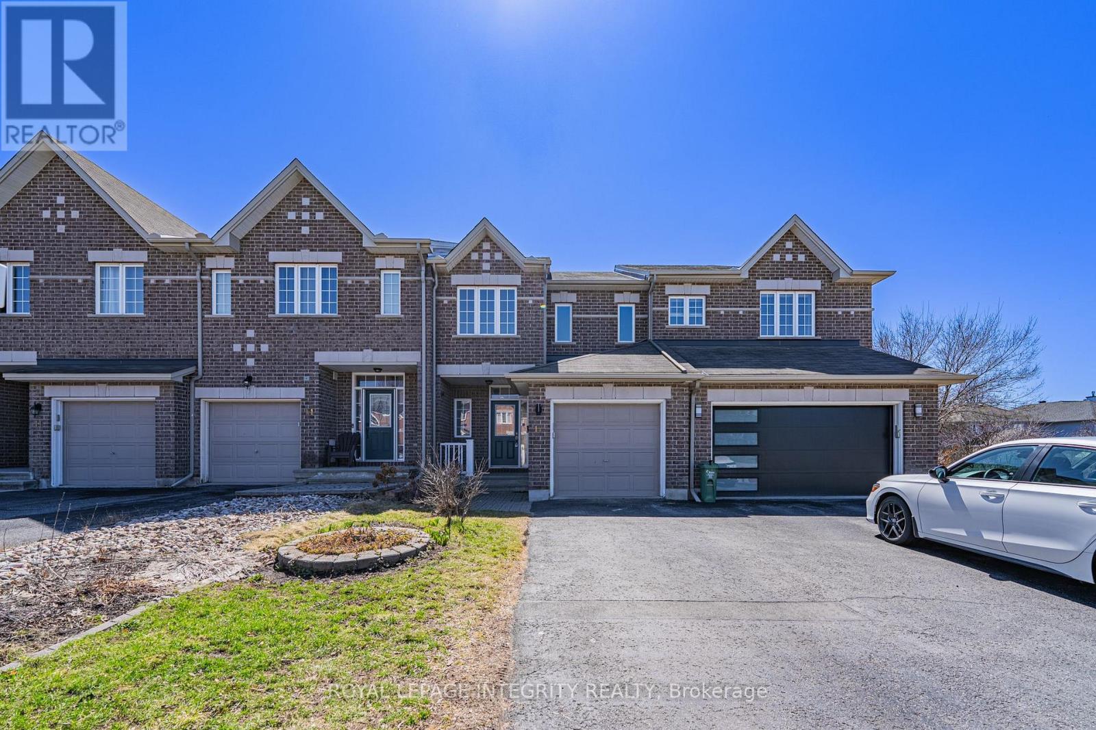 12 SADDLESMITH CIRCLE, ottawa, Ontario