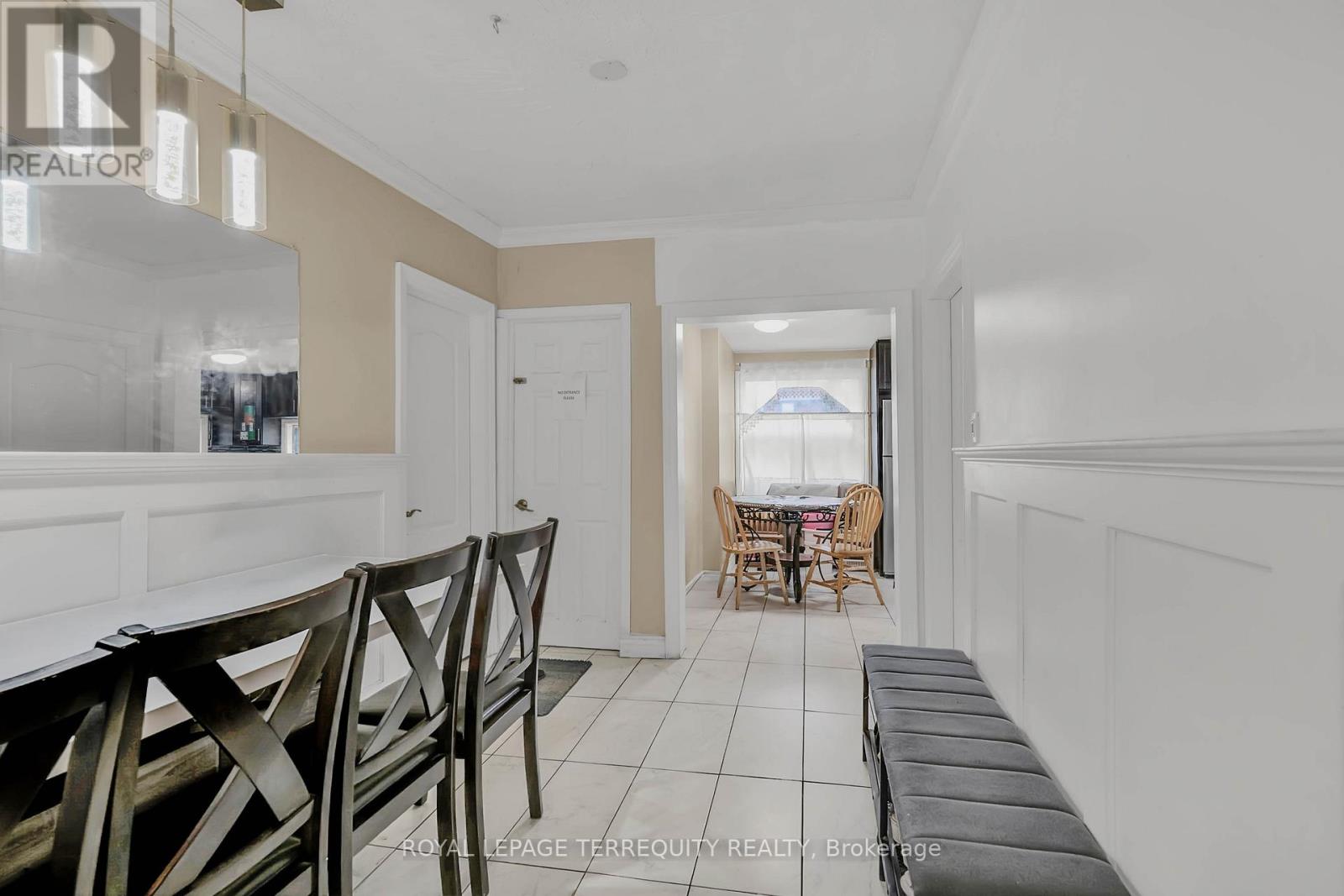 27 Phillip Avenue, Toronto, Ontario  M1N 3P8 - Photo 11 - E13019008