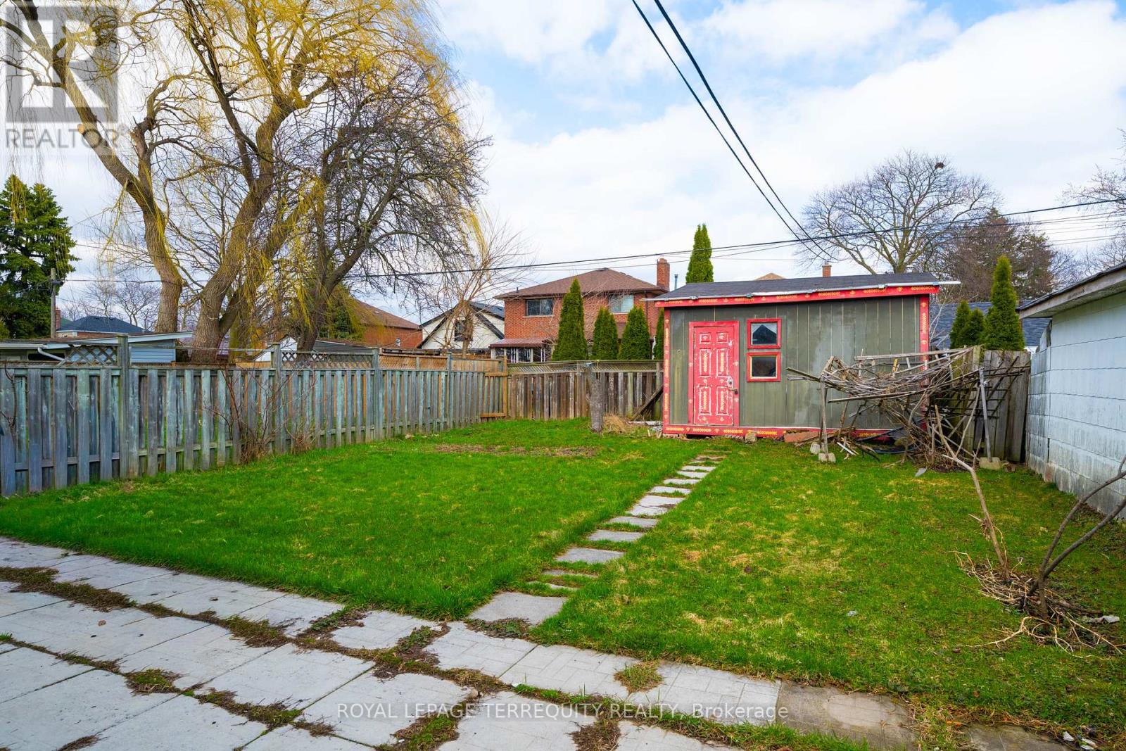 27 Phillip Avenue, Toronto, Ontario  M1N 3P8 - Photo 23 - E13019008