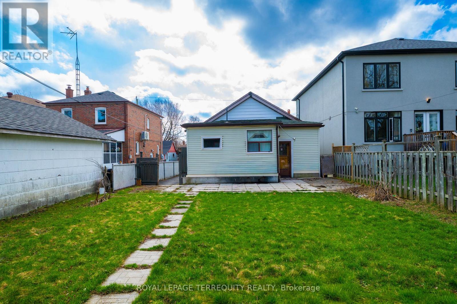 27 Phillip Avenue, Toronto, Ontario  M1N 3P8 - Photo 25 - E13019008