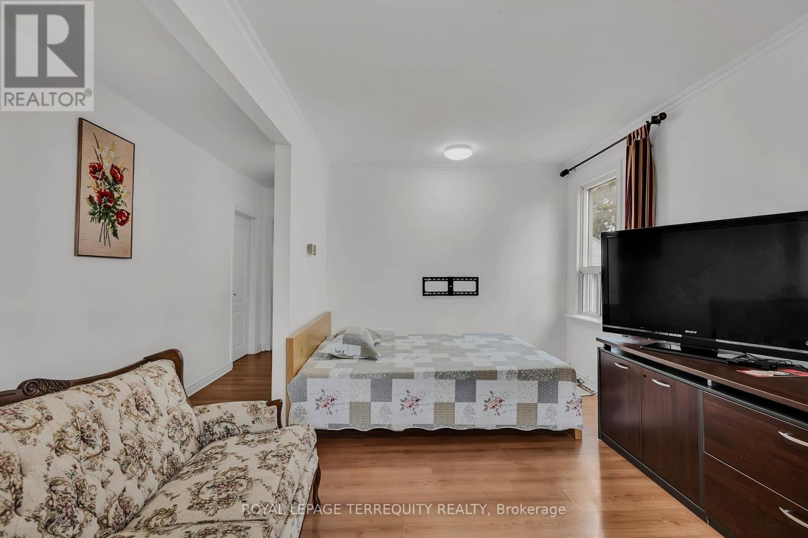 27 Phillip Avenue, Toronto, Ontario  M1N 3P8 - Photo 7 - E13019008