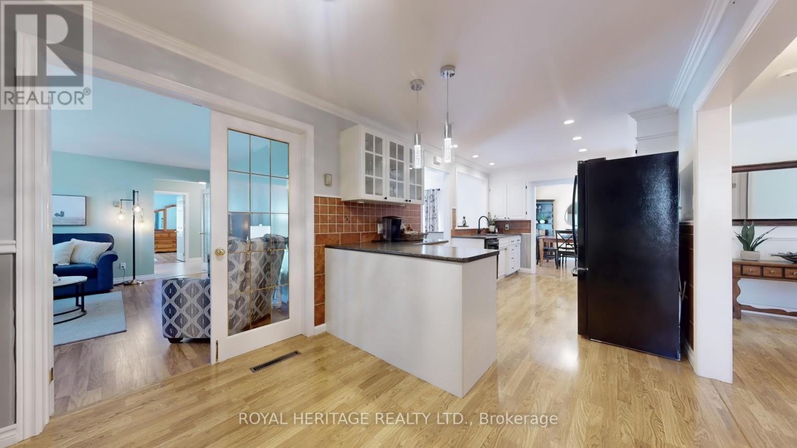 11 Durham Street, Whitby, Ontario  L1M 1A5 - Photo 12 - E13019028