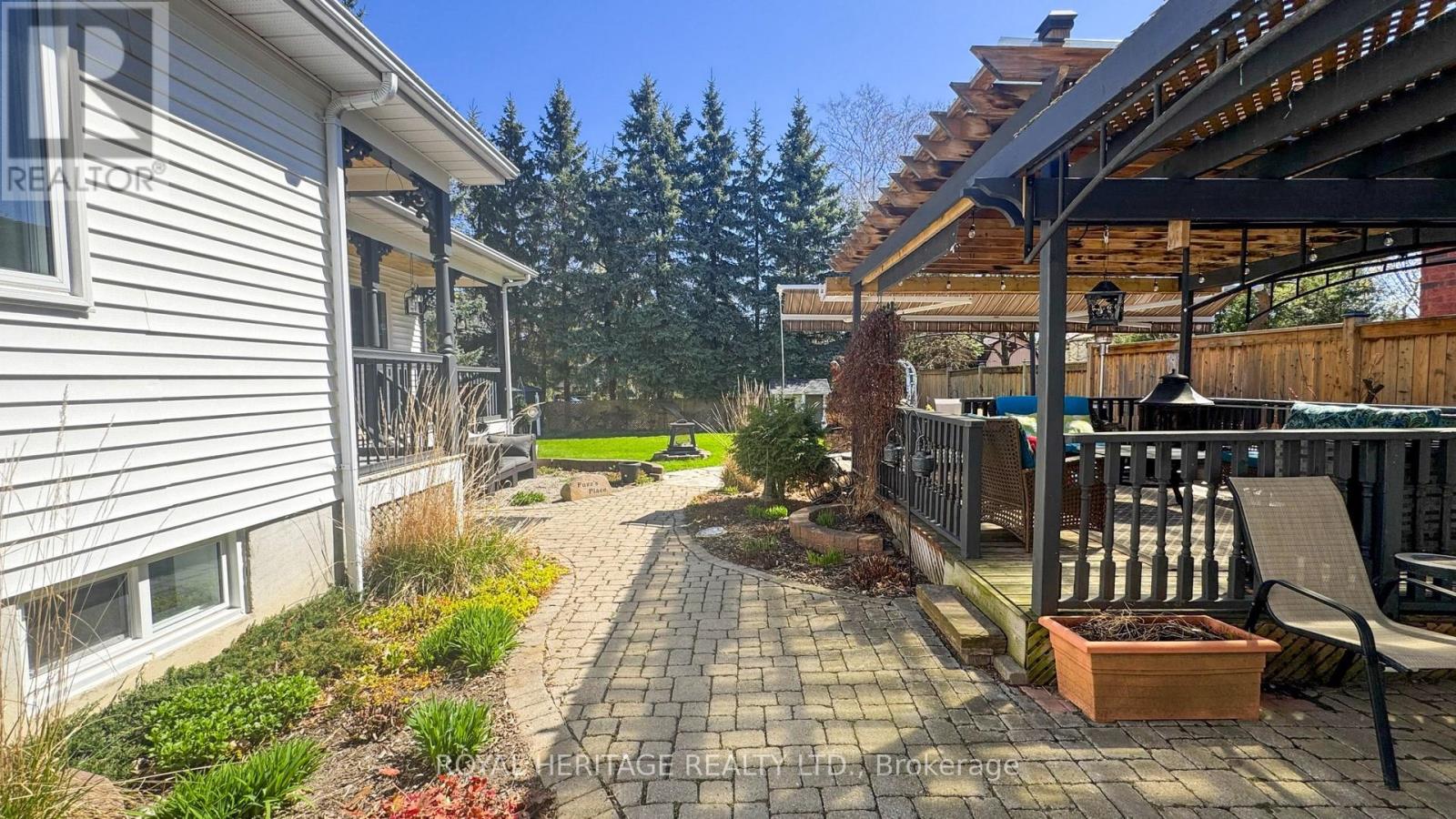 11 Durham Street, Whitby, Ontario  L1M 1A5 - Photo 37 - E13019028