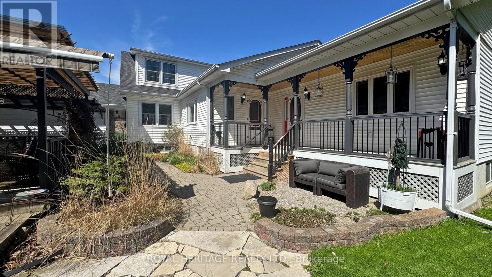 11 Durham Street, Whitby, Ontario  L1M 1A5 - Photo 4 - E13019028