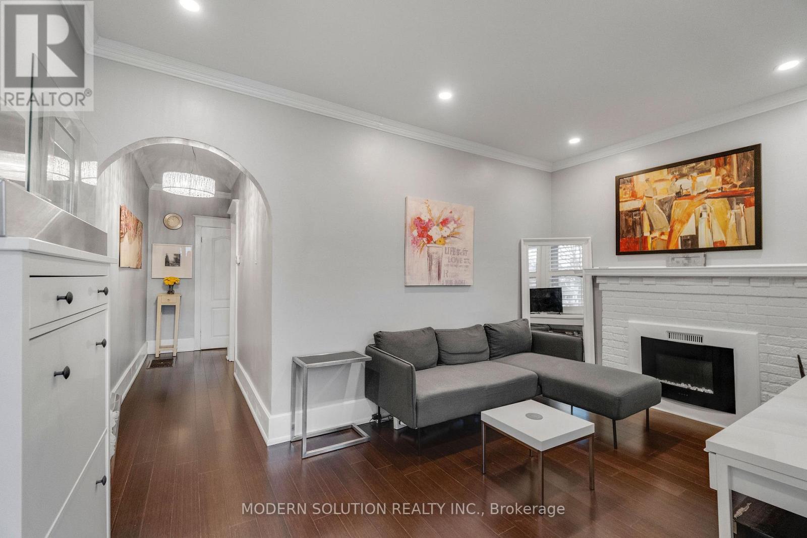 741 Milverton Boulevard, Toronto (Woodbine-Lumsden), Ontario  M4C 1Y3 - Photo 11 - E13019050