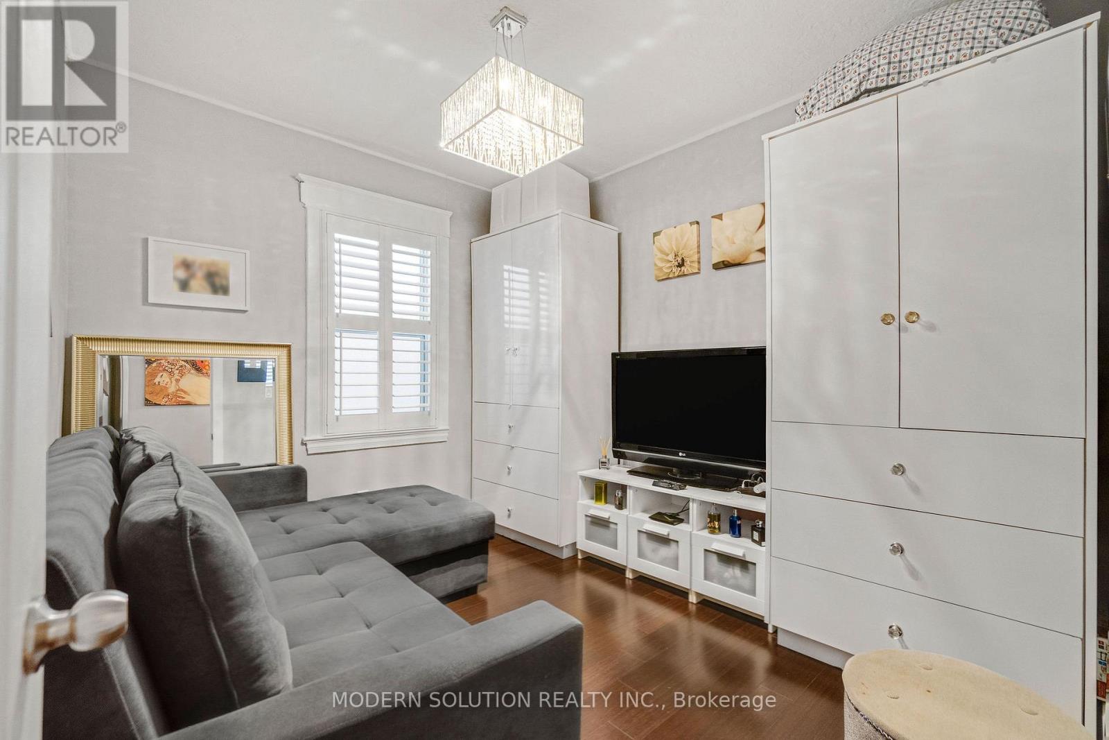 741 Milverton Boulevard, Toronto (Woodbine-Lumsden), Ontario  M4C 1Y3 - Photo 14 - E13019050