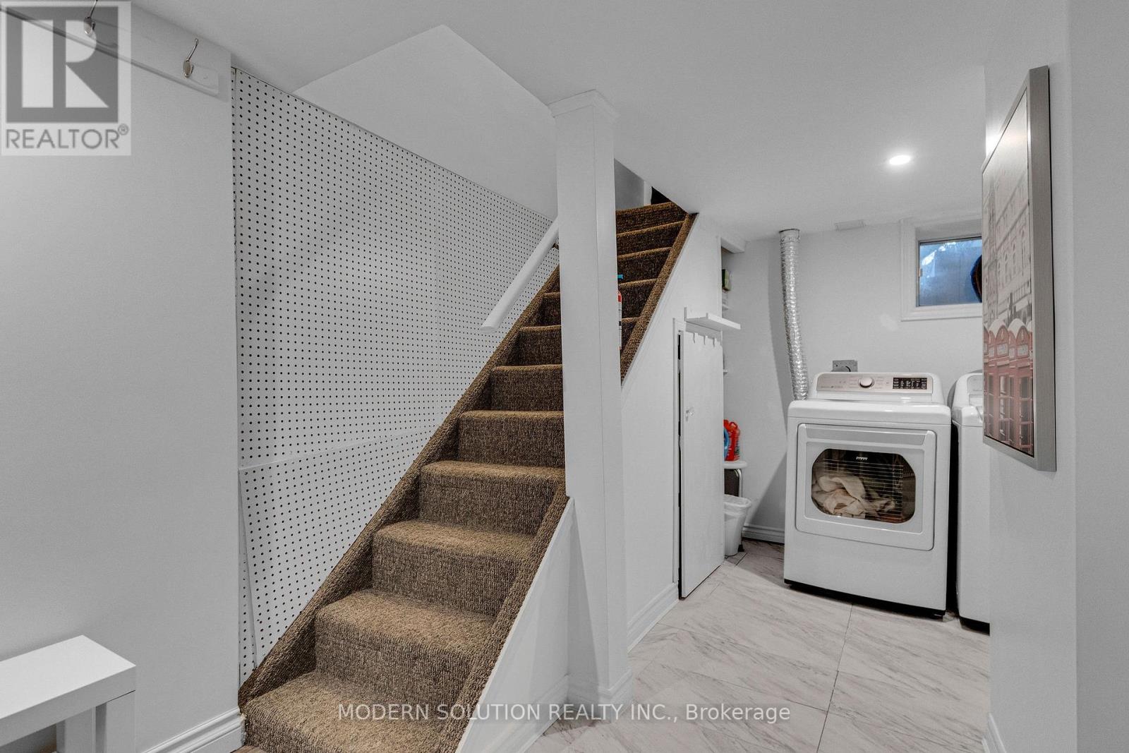 741 Milverton Boulevard, Toronto (Woodbine-Lumsden), Ontario  M4C 1Y3 - Photo 25 - E13019050