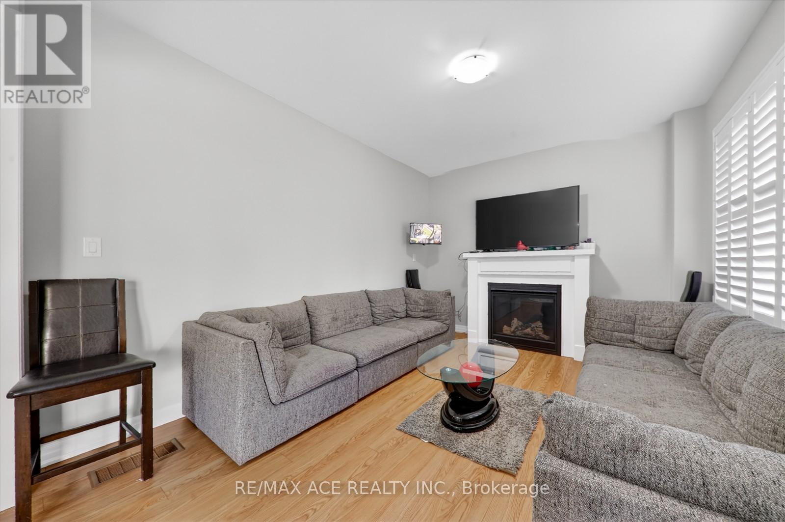 218 Flood Avenue, Clarington, Ontario  L1B 0W6 - Photo 14 - E13019054