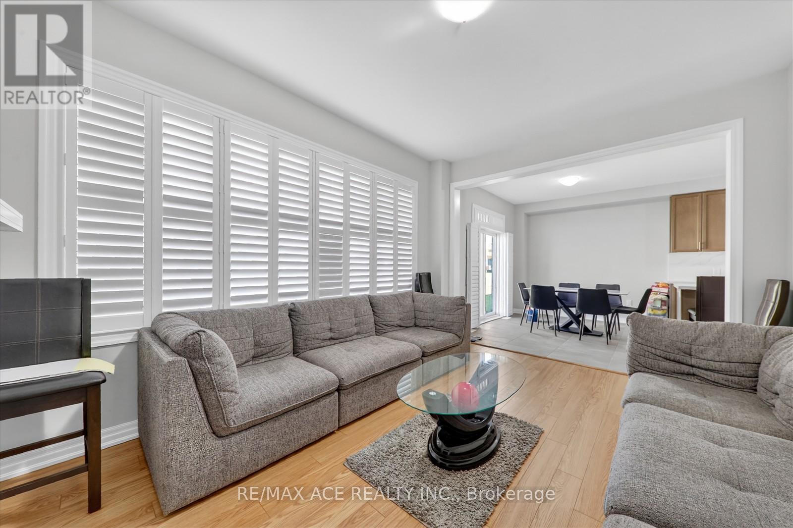 218 Flood Avenue, Clarington, Ontario  L1B 0W6 - Photo 15 - E13019054